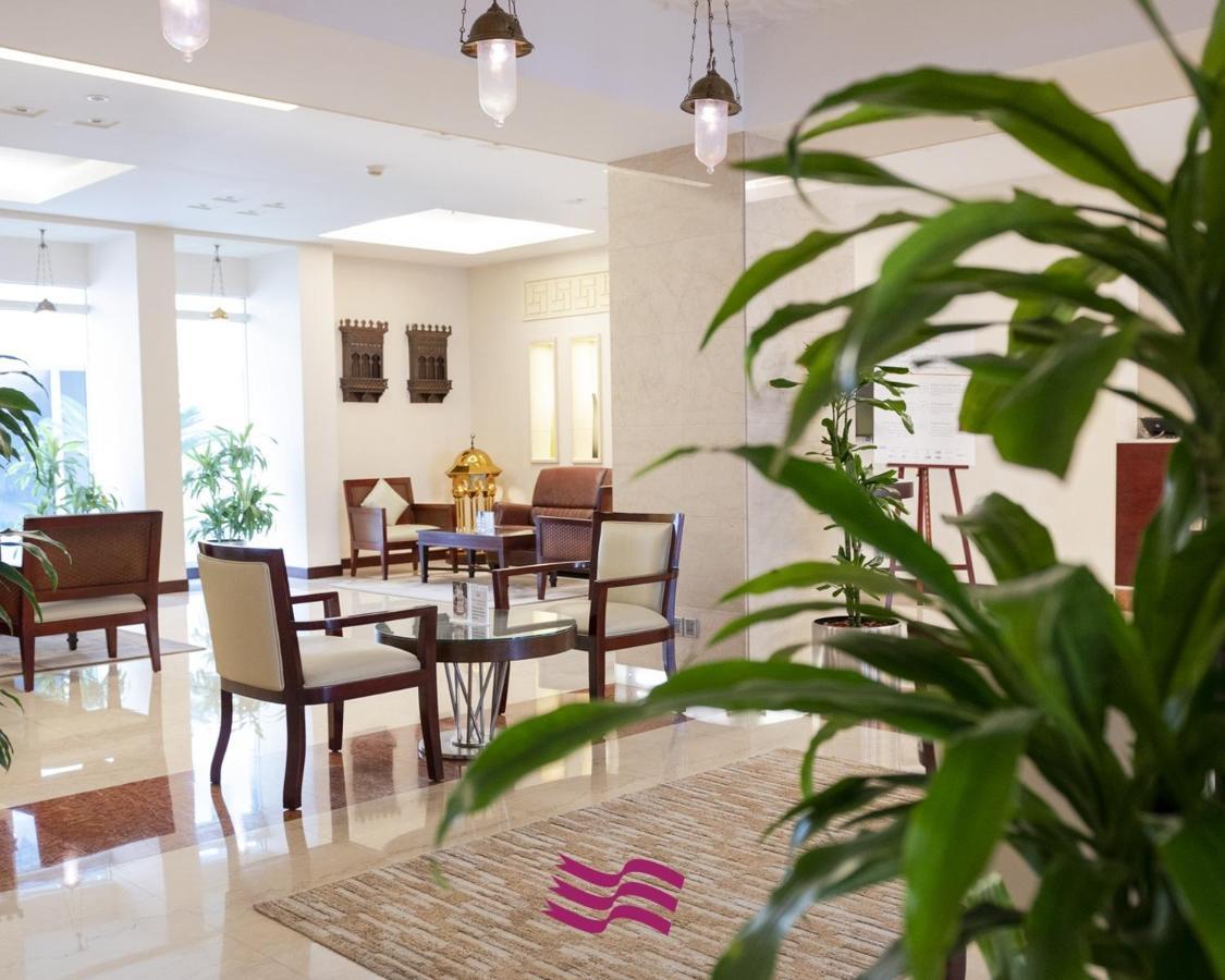 Отель Crowne Plaza Jeddah By Ihg Экстерьер фото Interior of the hotel