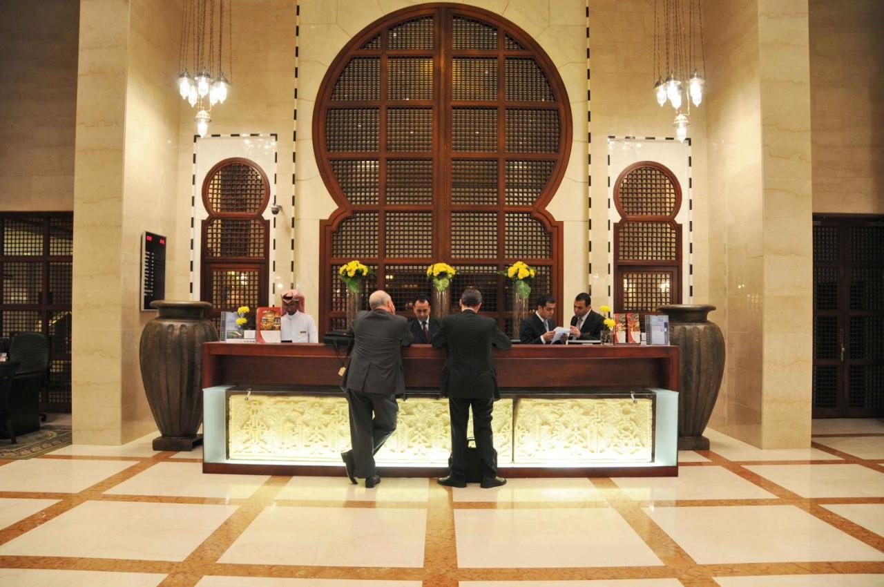 Отель Crowne Plaza Jeddah By Ihg Экстерьер фото